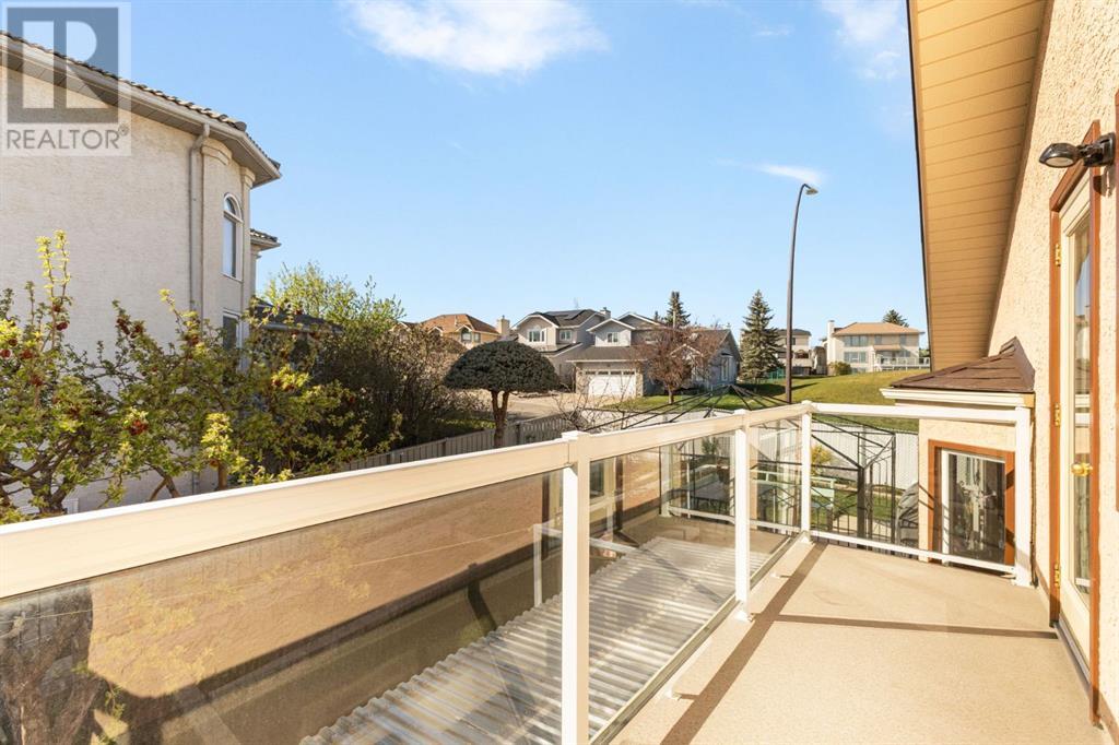 Single Family House 4 Level for Sale in  Hawkdale Close NW Hawkwood Calgary 