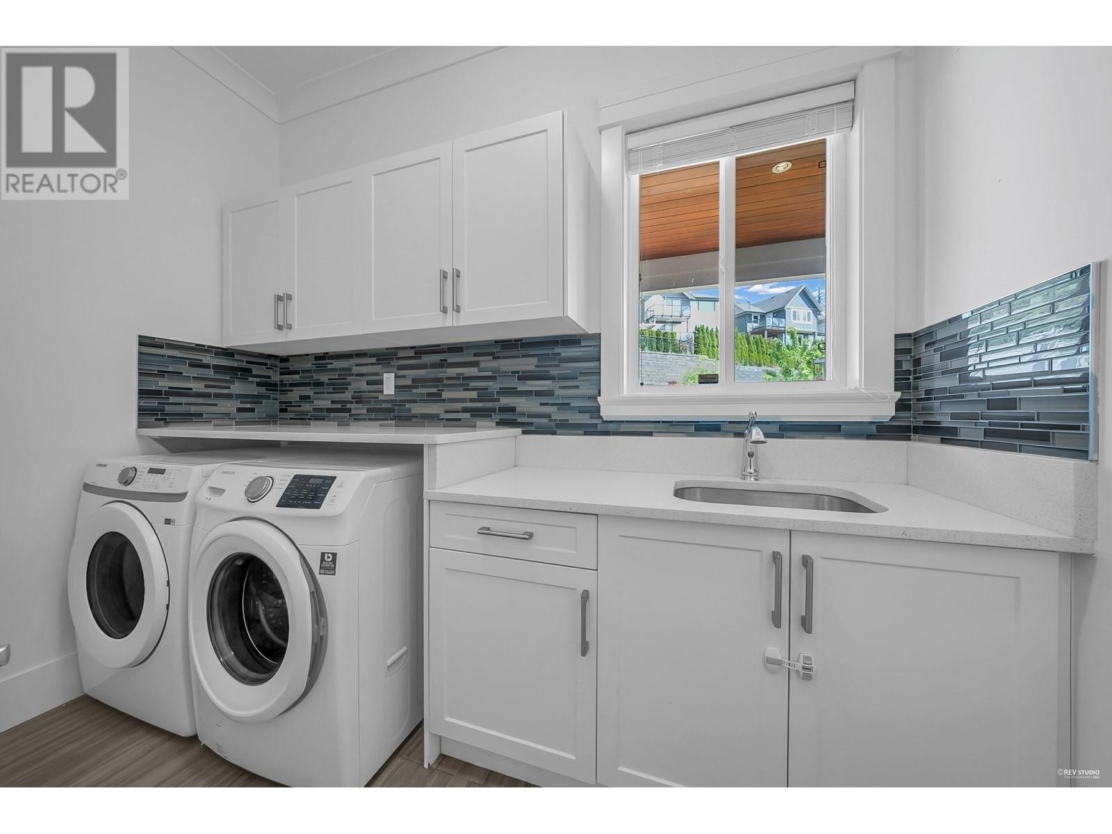 3523 PRINCETON AVENUE, Coquitlam real estate listing R3000273
