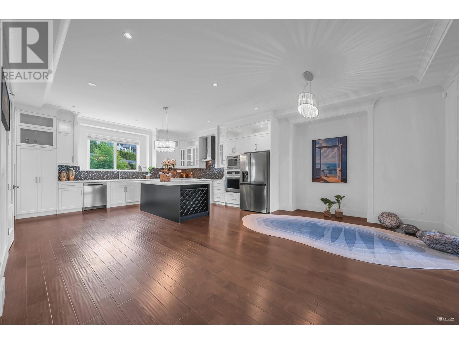 3523 PRINCETON AVENUE, Coquitlam real estate listing R3000273
