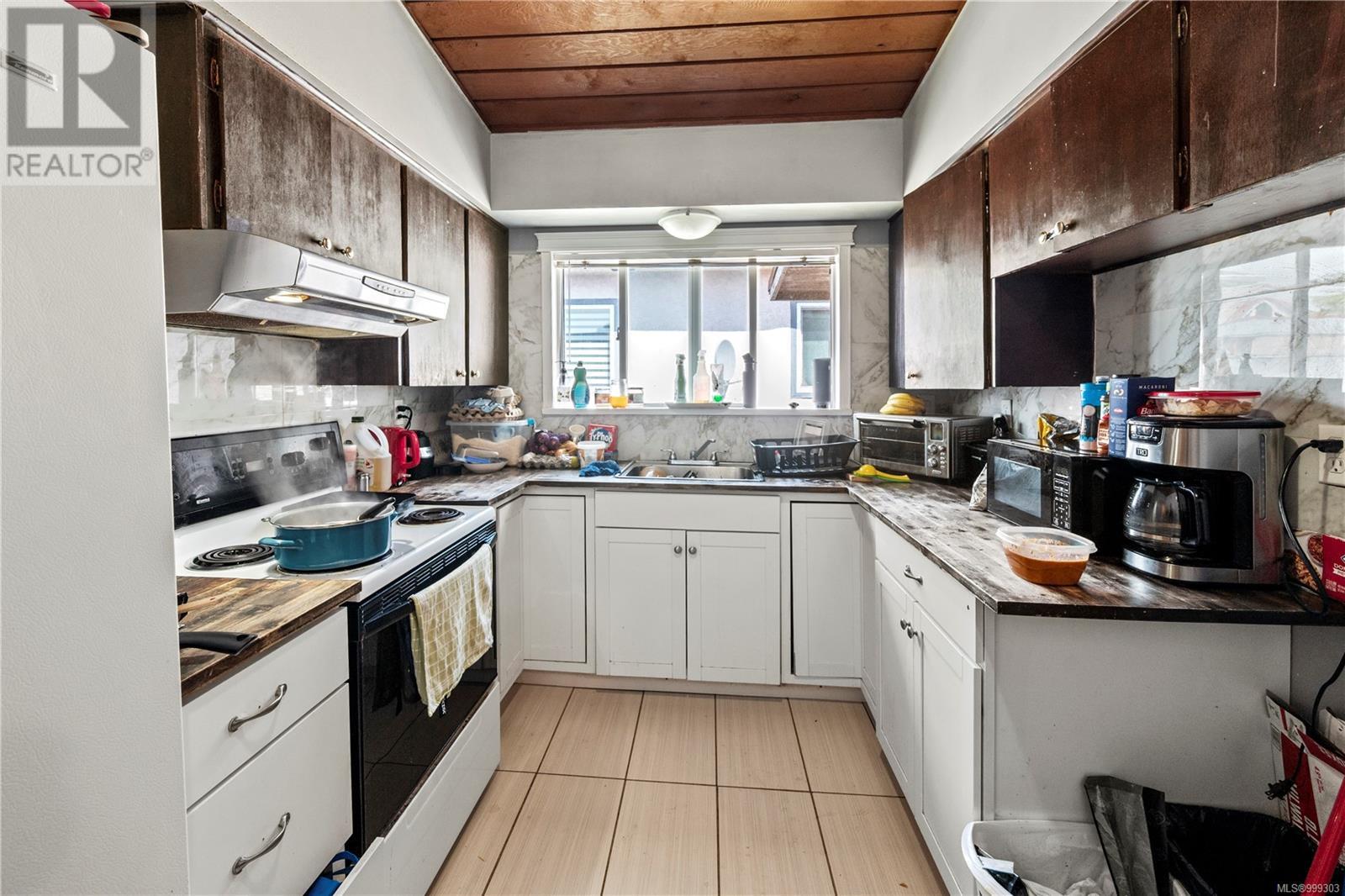  3430 Seaton Street, Saanich
