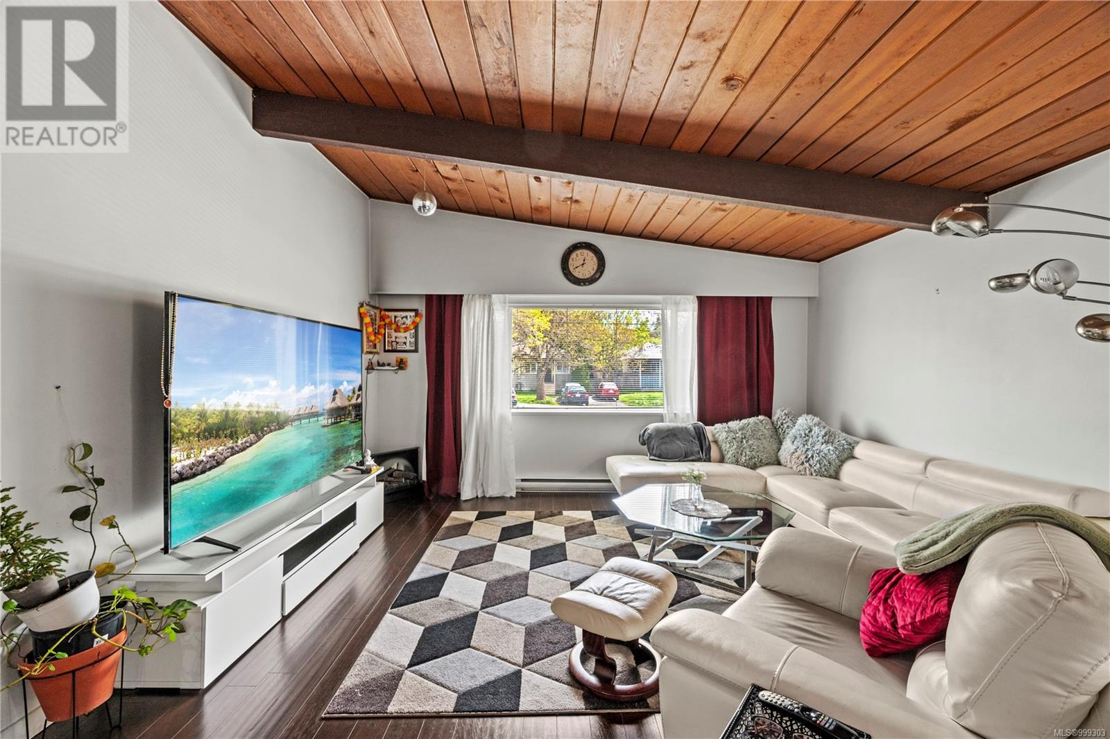  3430 Seaton Street, Saanich