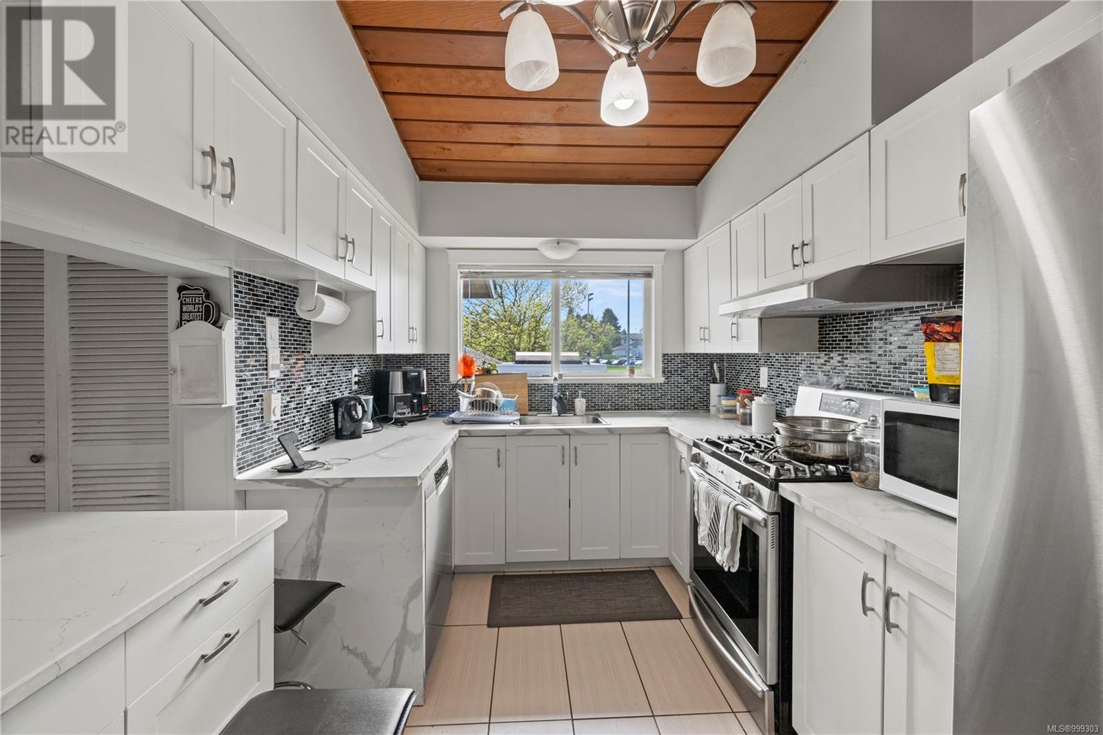  3430 Seaton Street, Saanich