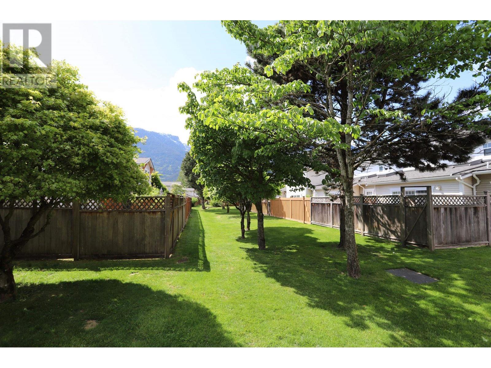 56 1821 WILLOW CRESCENT, Squamish