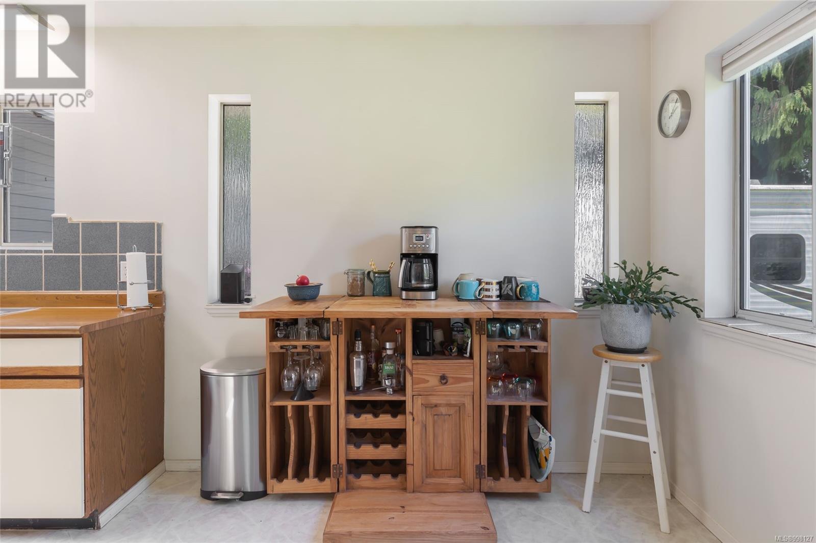1466 Edwin Rd, Qualicum Beach