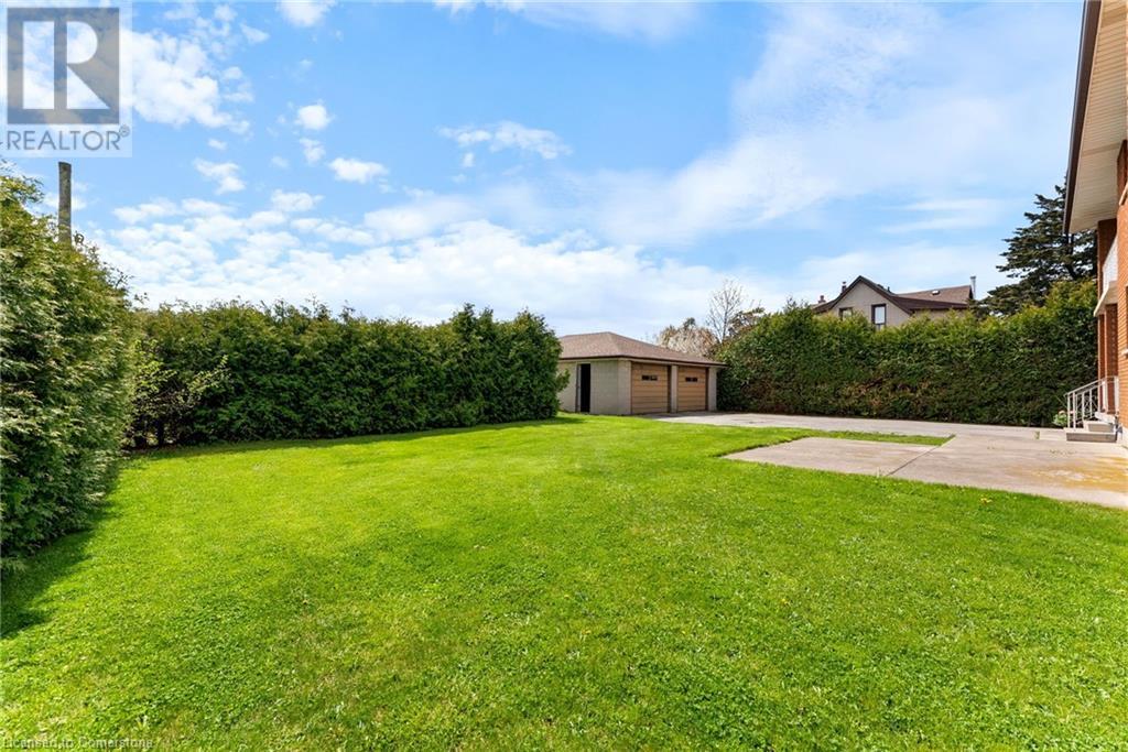 Photo 13 of 868 8 Highway, Hamilton ON