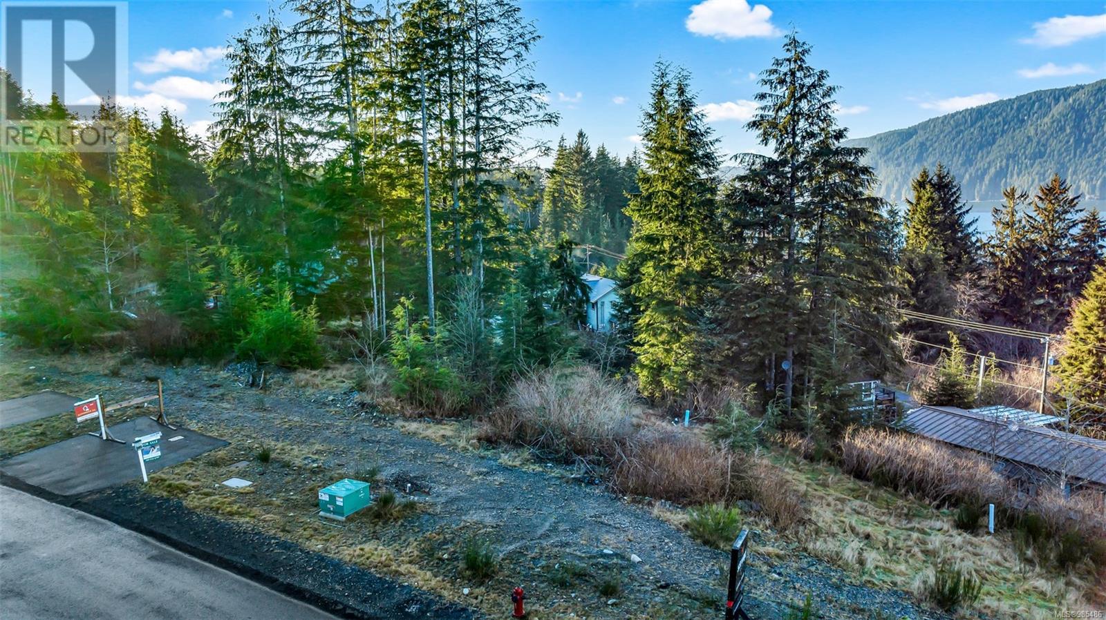 Photo 1 of 16920 Beachview Dr, Port Renfrew BC