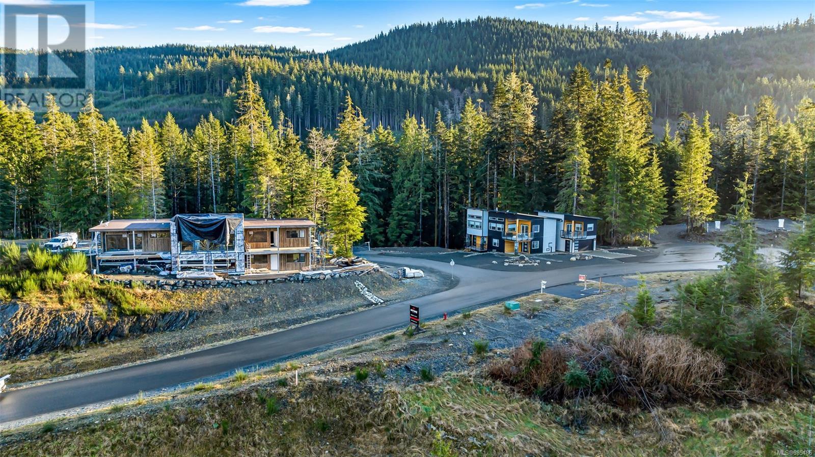 Photo 8 of 16920 Beachview Dr, Port Renfrew BC