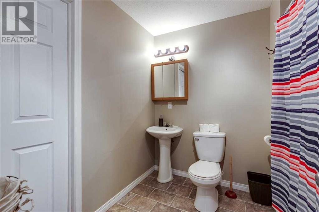 4702 55 Avenue, Lacombe