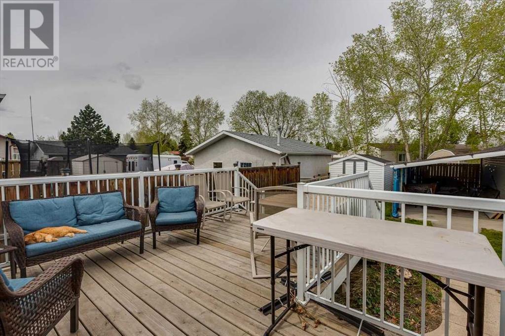 4702 55 Avenue, Lacombe