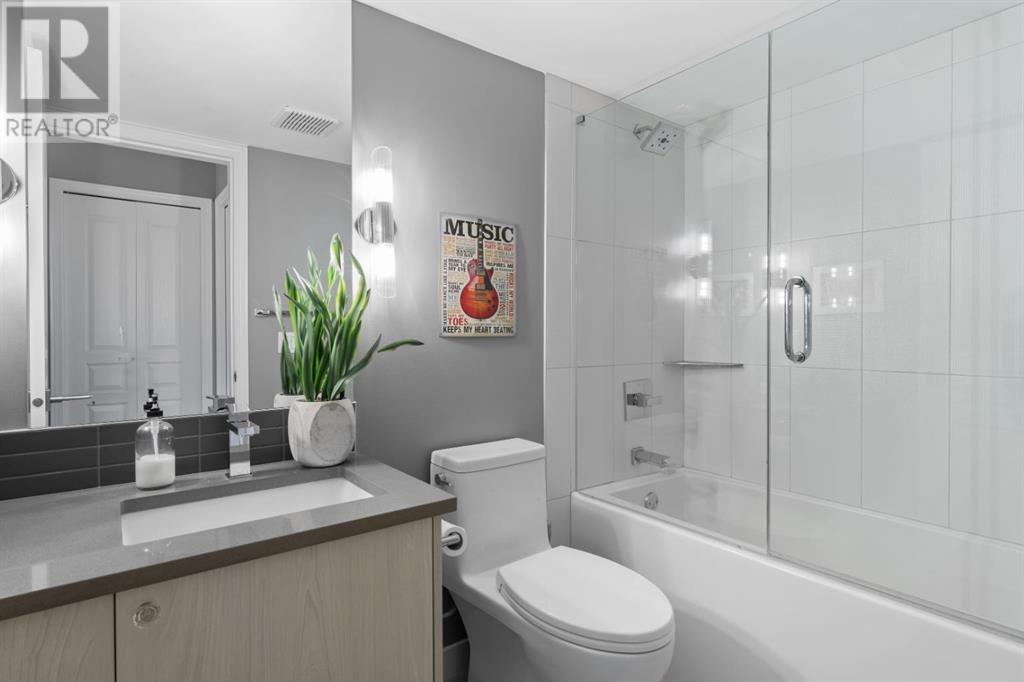 Single Family House for Sale in   Richard Court SW Lincoln Park Calgary 