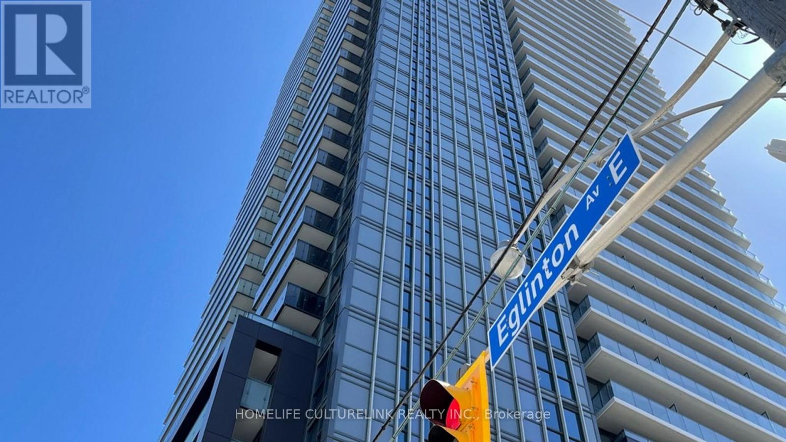 Photo 4 of 1501 125 Redpath Avenue, Toronto ON