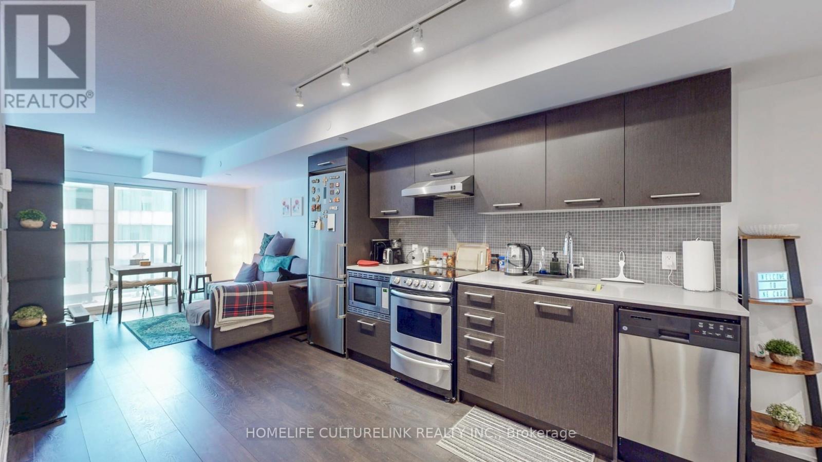 Photo 20 of 1417 87 Peter Street, Toronto ON
