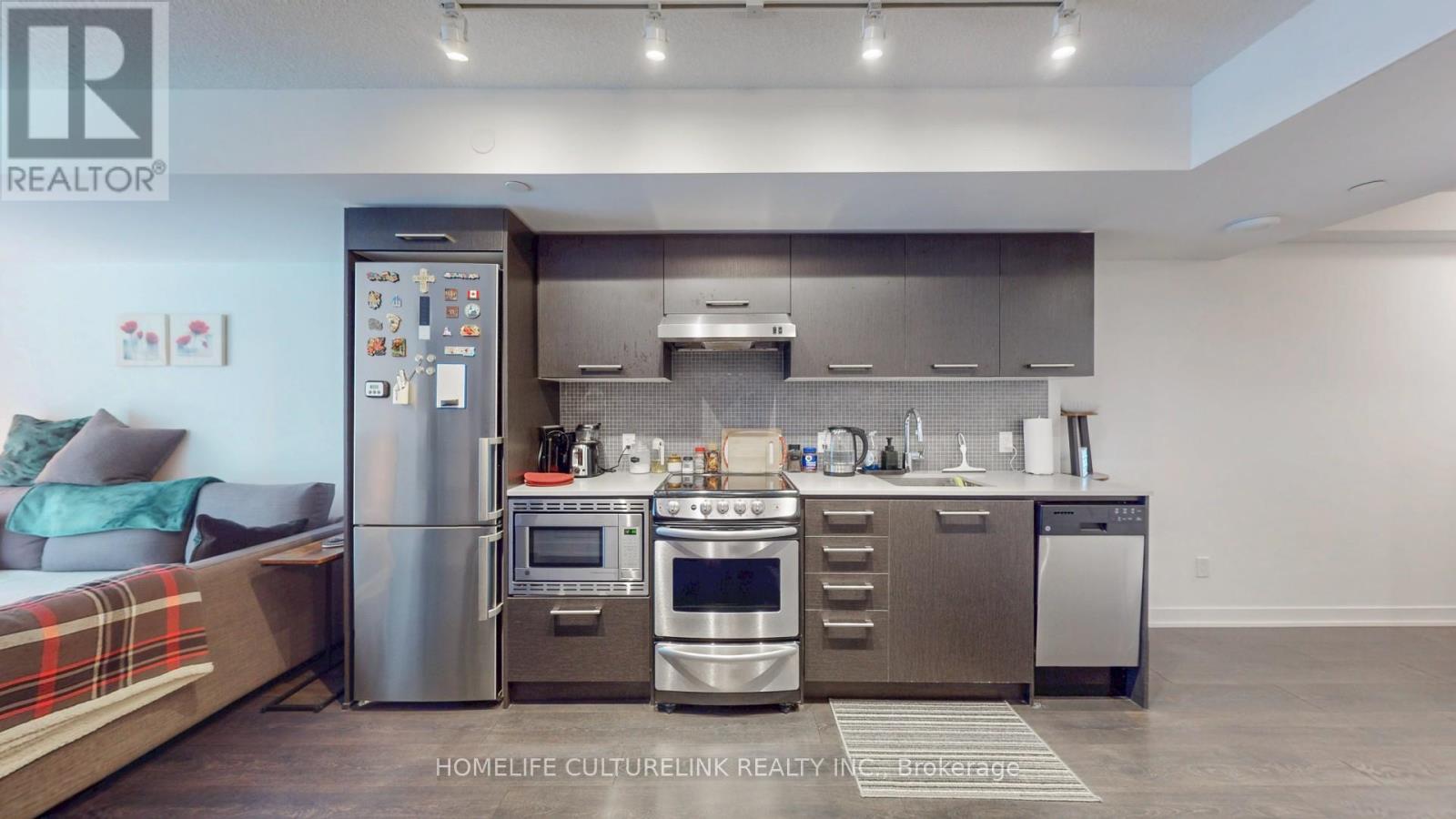 Photo 18 of 1417 87 Peter Street, Toronto ON