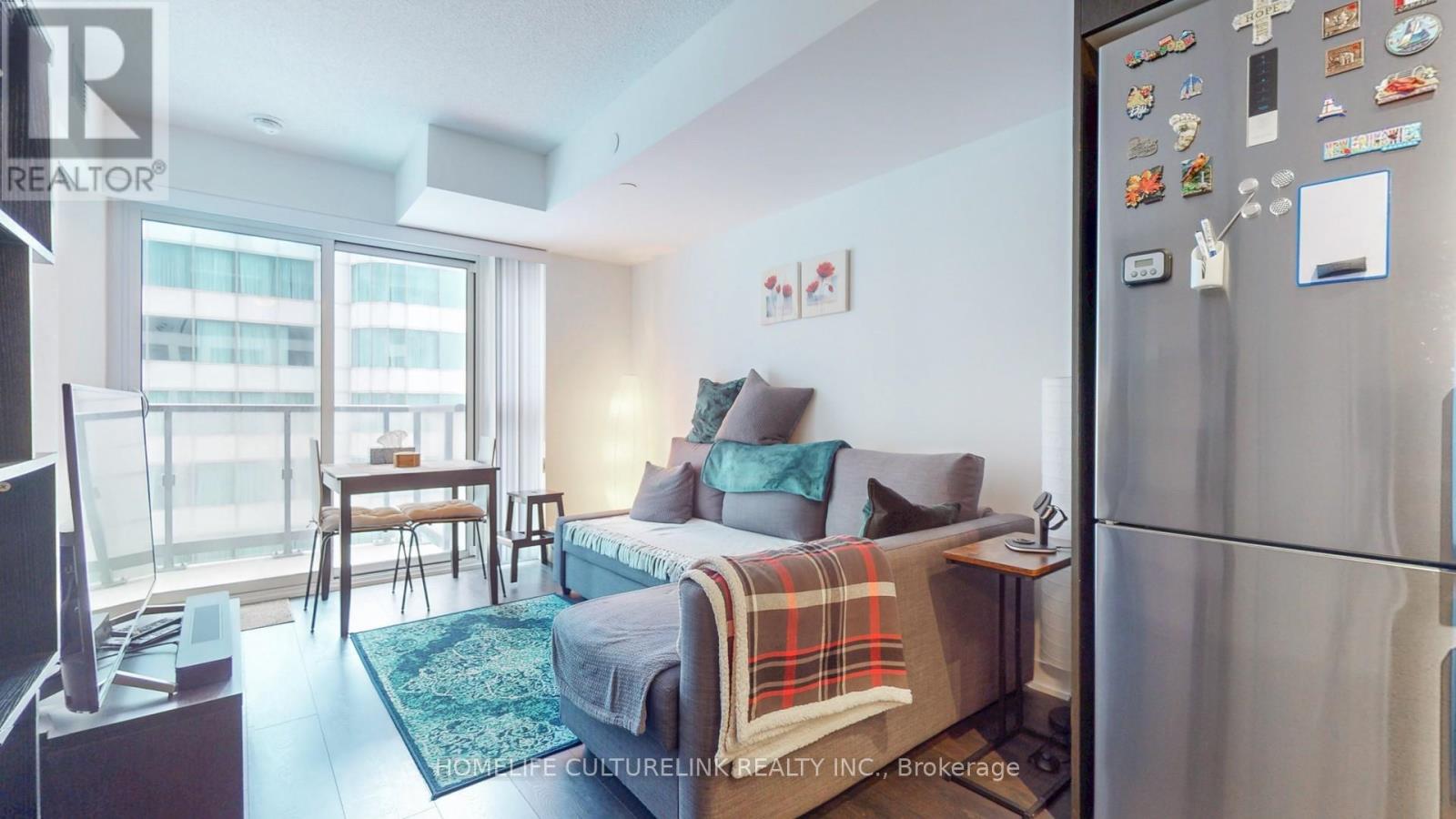 Photo 23 of 1417 87 Peter Street, Toronto ON