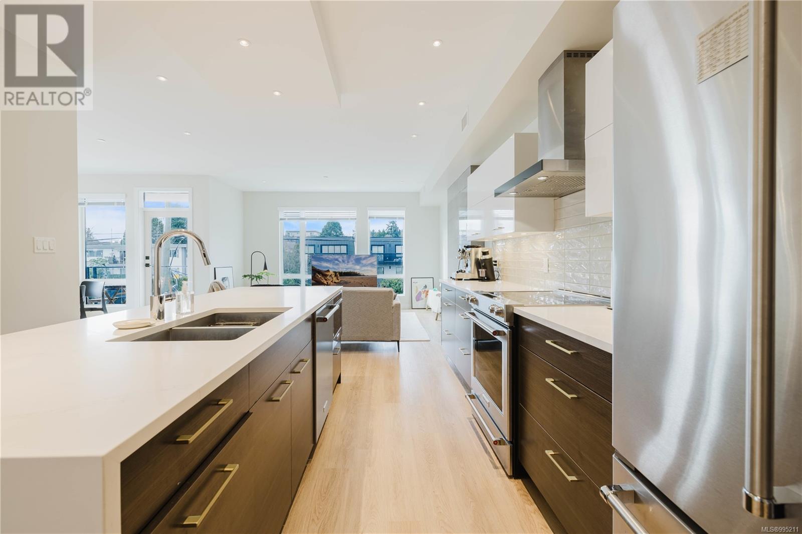 208 100 Lombardy Street, Parksville