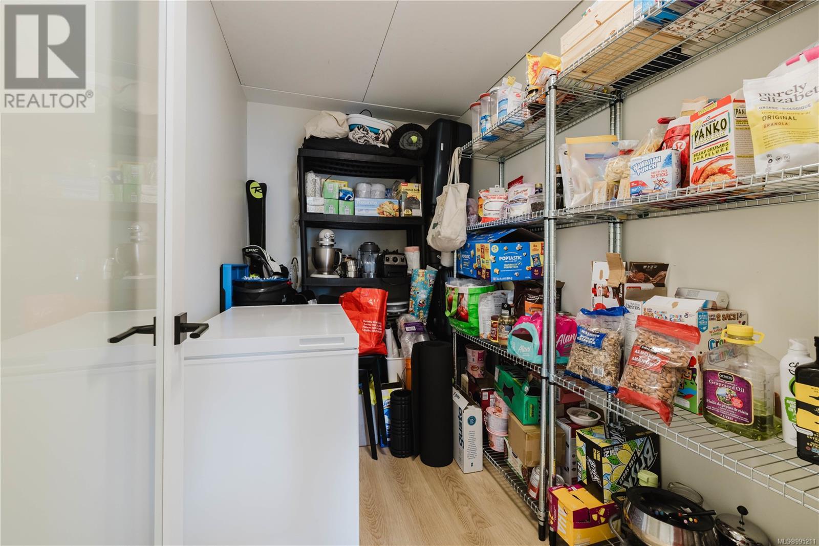 208 100 Lombardy St, Parksville real estate listing 995211