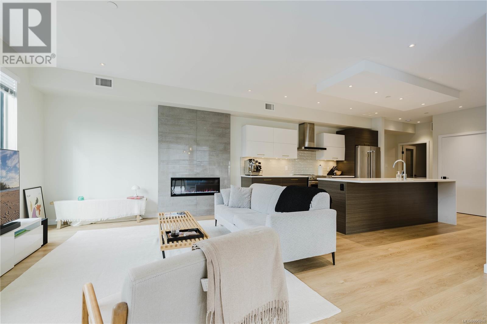208 100 Lombardy St, Parksville real estate listing 995211