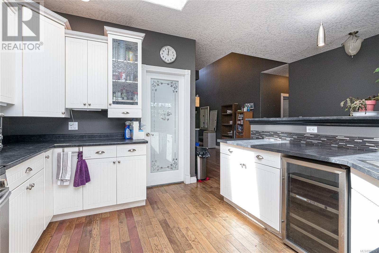  3831 Rowland Avenue, Saanich