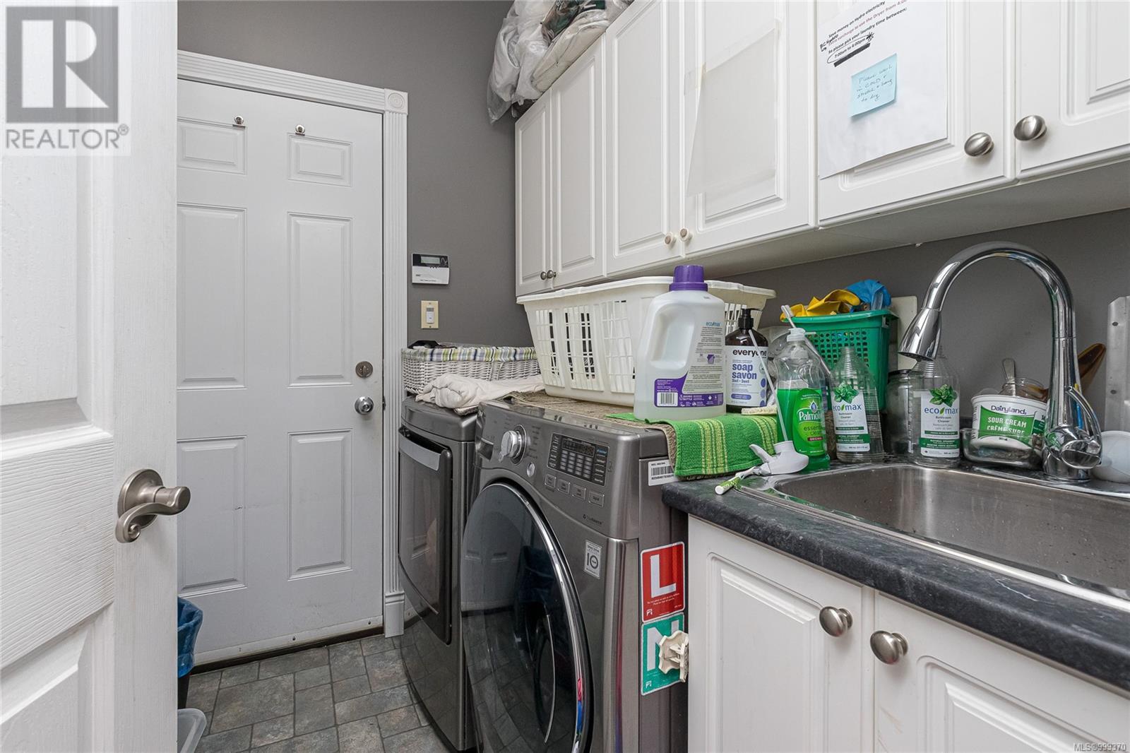  3831 Rowland Avenue, Saanich