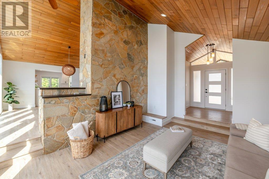  21815 Garnet Valley Road, Summerland
