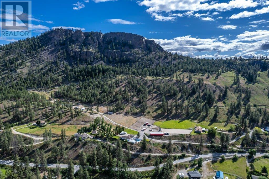  21815 Garnet Valley Road, Summerland