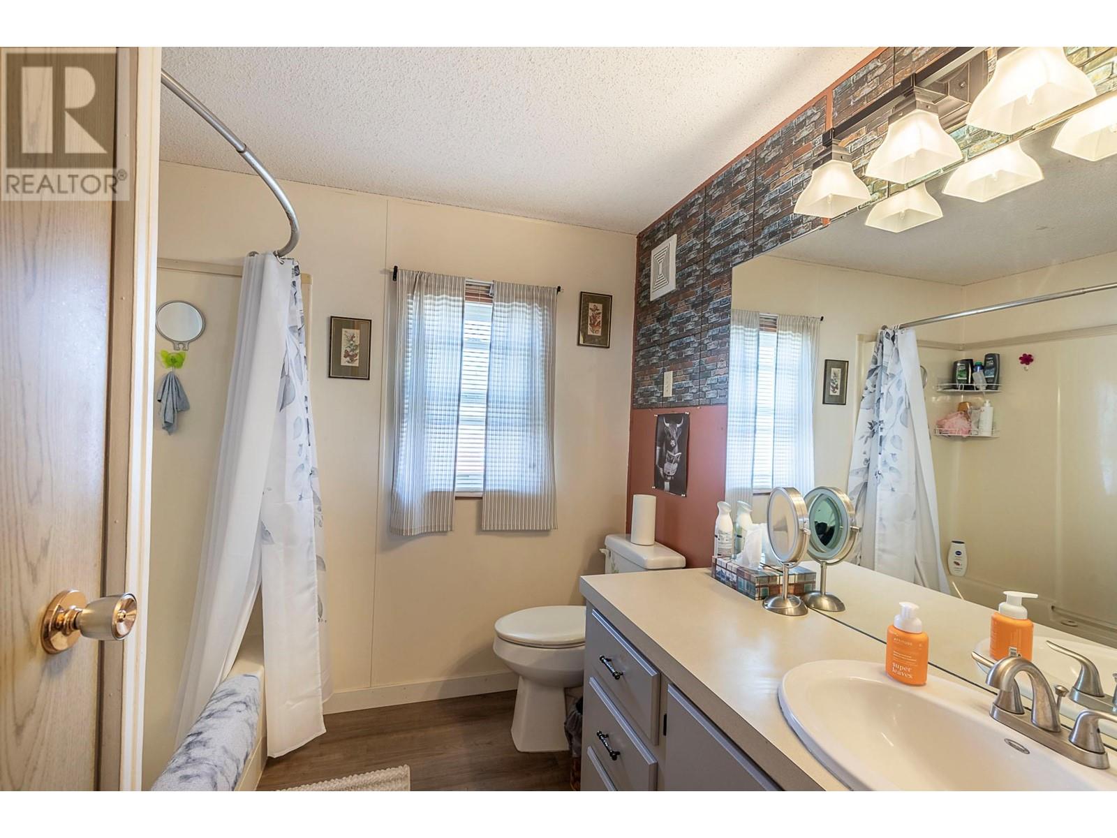 13 2727 Lakeshore Road, Vernon