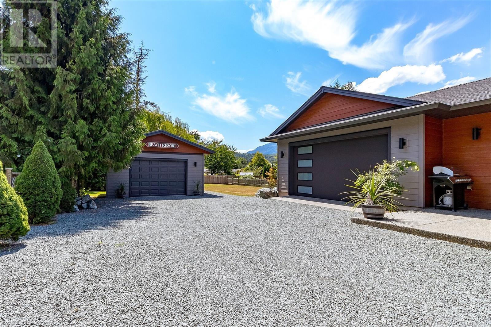 Photo 41 of 10647 Olsen Rd, Saltair BC