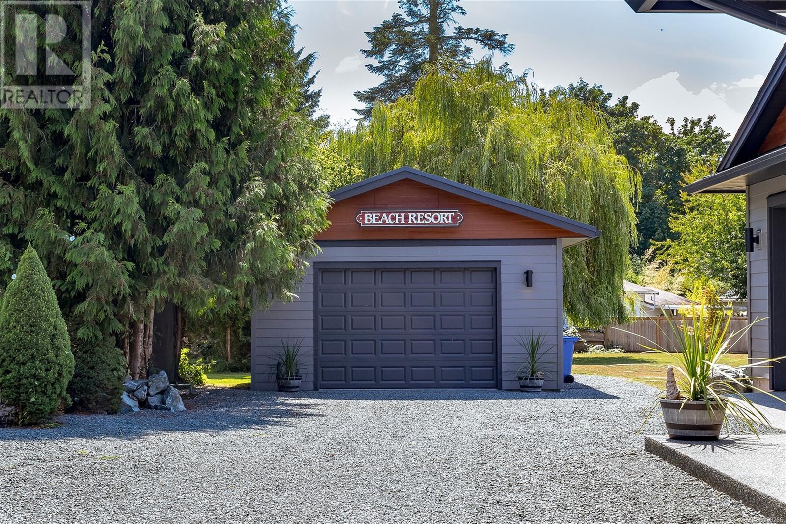 Photo 17 of 10647 Olsen Rd, Saltair BC