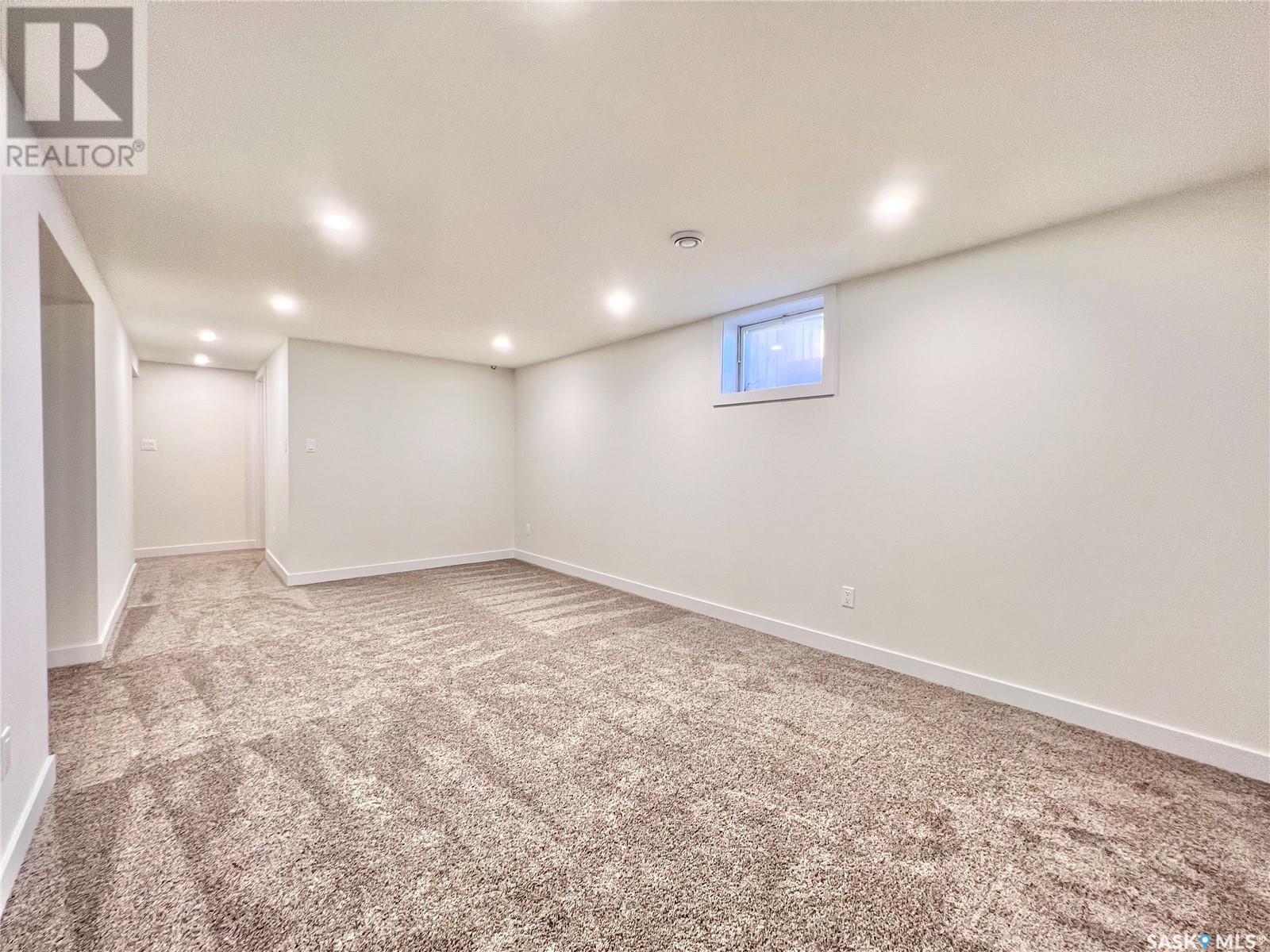 Photo 22 of 318 Mctavish Street, Outlook SK
