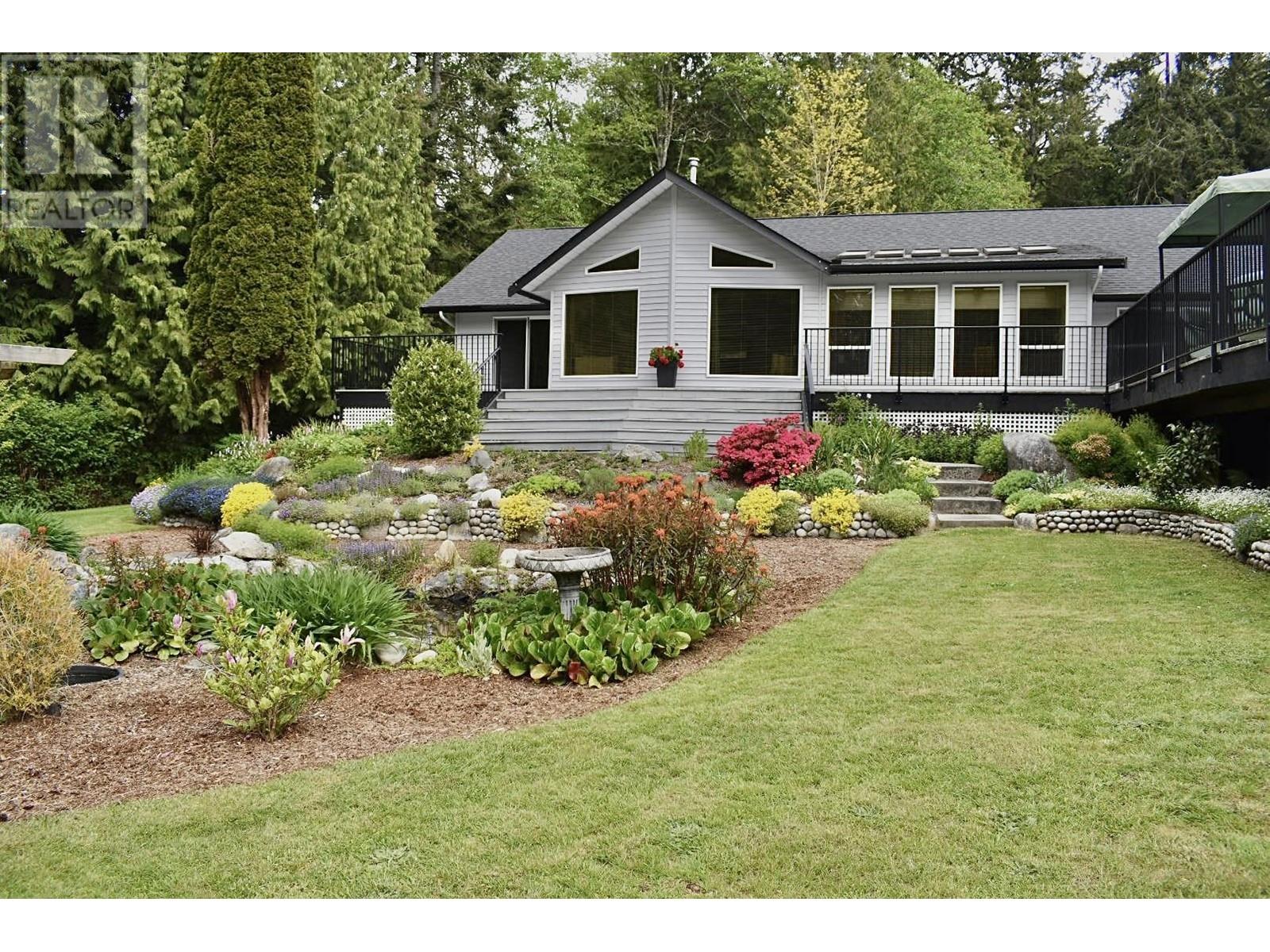 1499 HANBURY ROAD, Roberts Creek