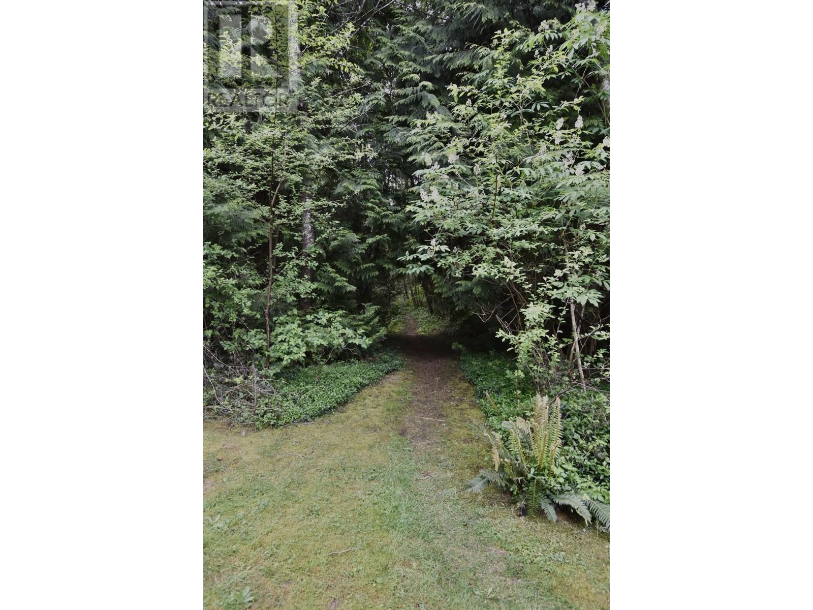 1499 HANBURY ROAD, Roberts Creek