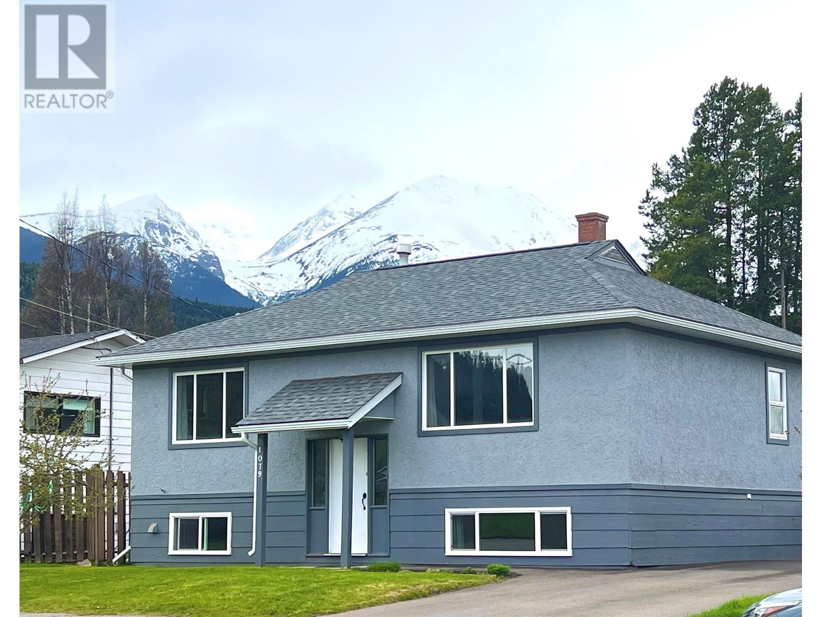 1079 TORONTO Street, Smithers