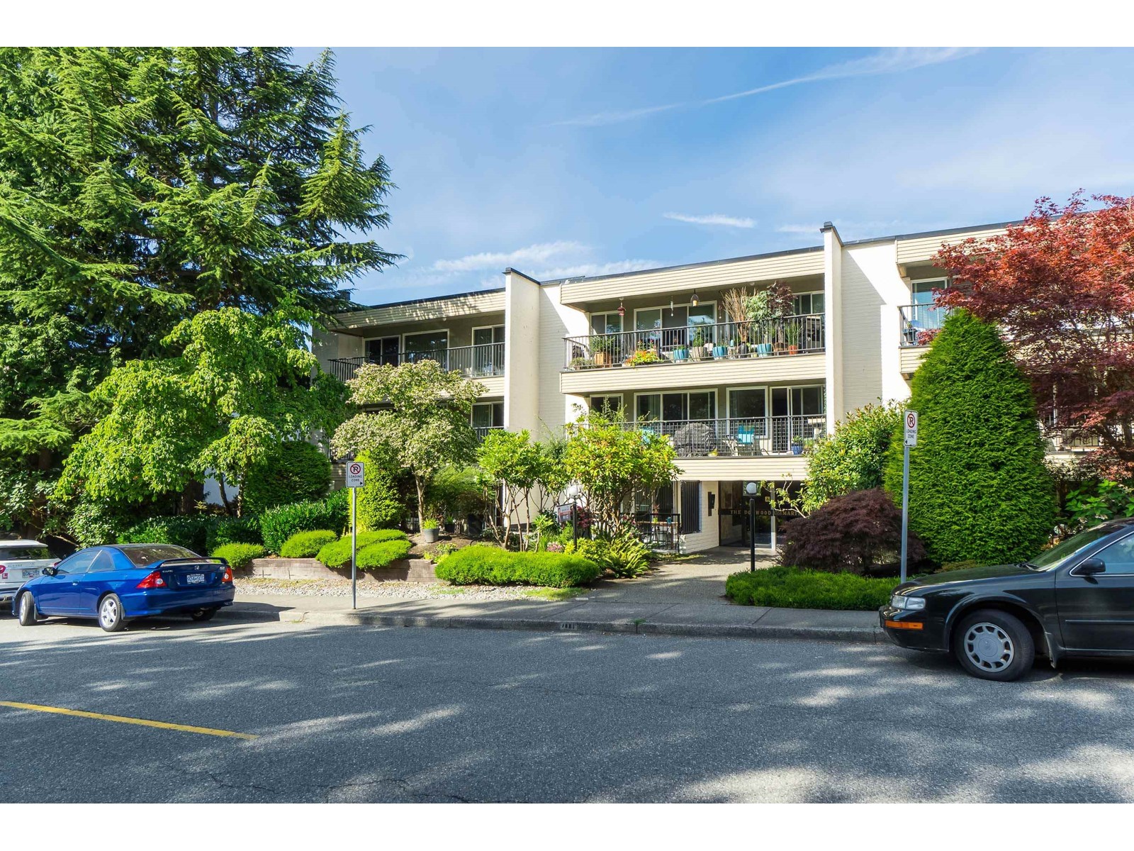 Photo 1 of 304 1351 Martin Street, White Rock BC