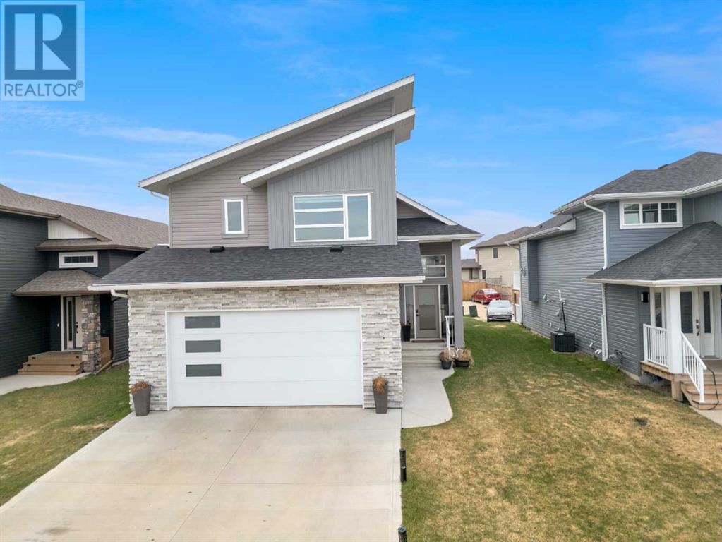 57 Mackenzie Avenue, Lacombe