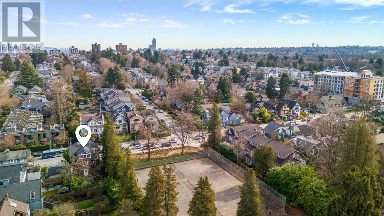 1727 MACDONALD STREET, Vancouver