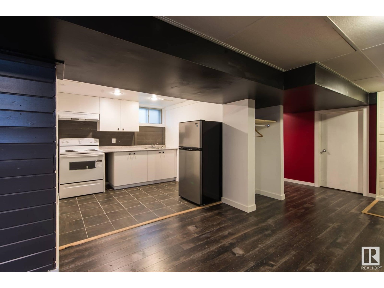 11519 102 ST NW, Edmonton