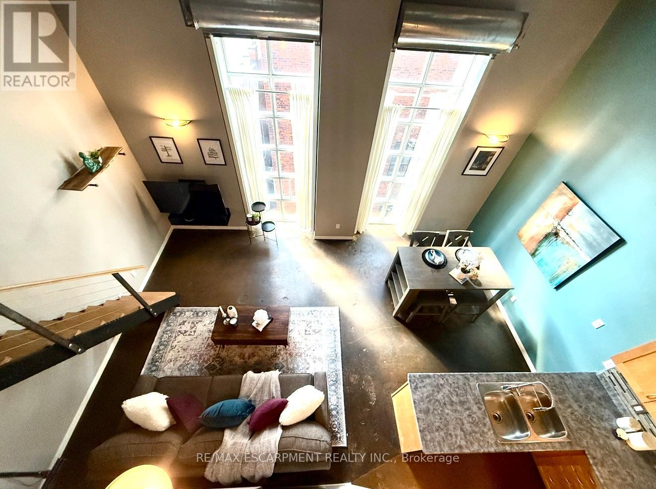 Photo 17 of 406 11 Rebecca Street, Hamilton ON