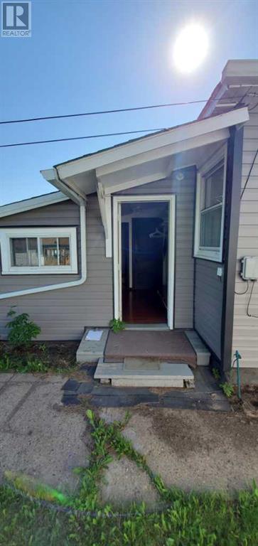 9818 100 Ave., Plamondon
