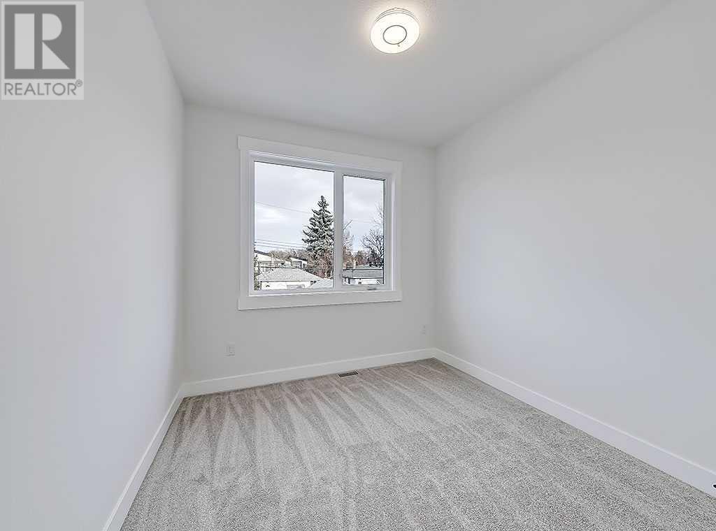 Single Family House for Sale in   Avenue NW Highland Park Calgary 