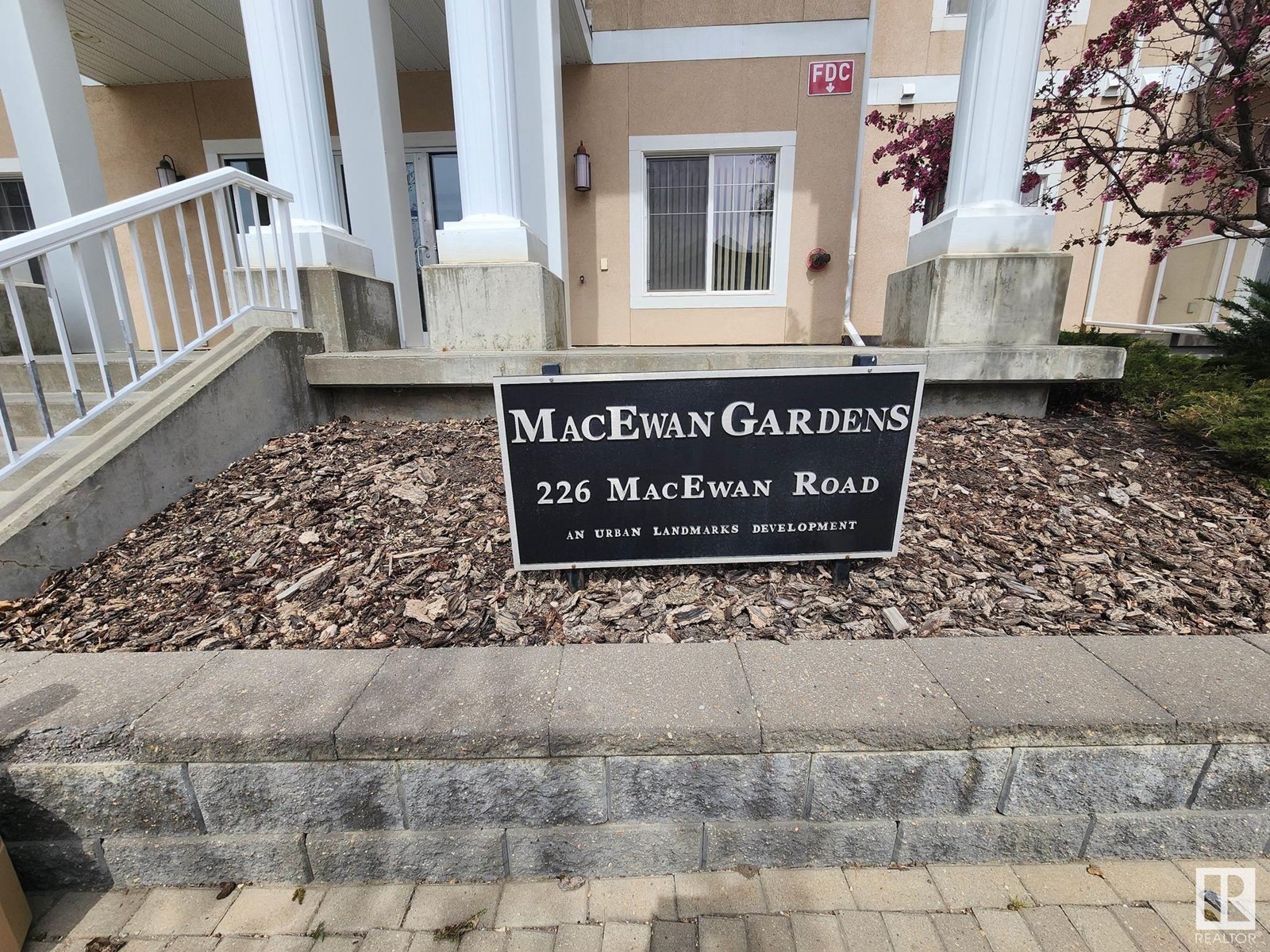 #219 226 MACEWAN RD SW SW, Edmonton