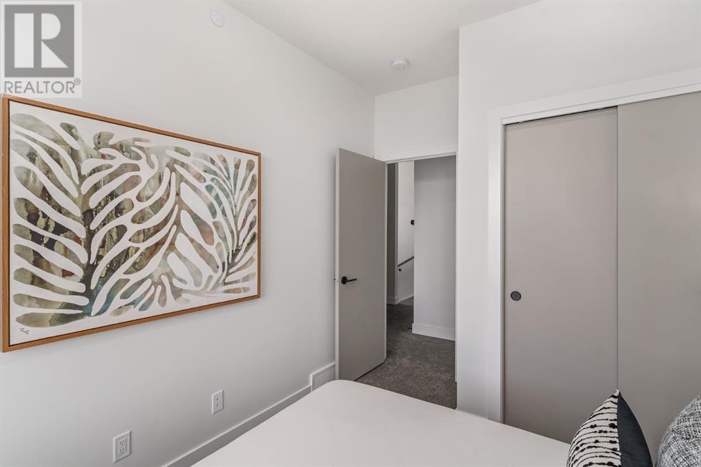 Single Family House for Sale in    Avenue SW Richmond Calgary 