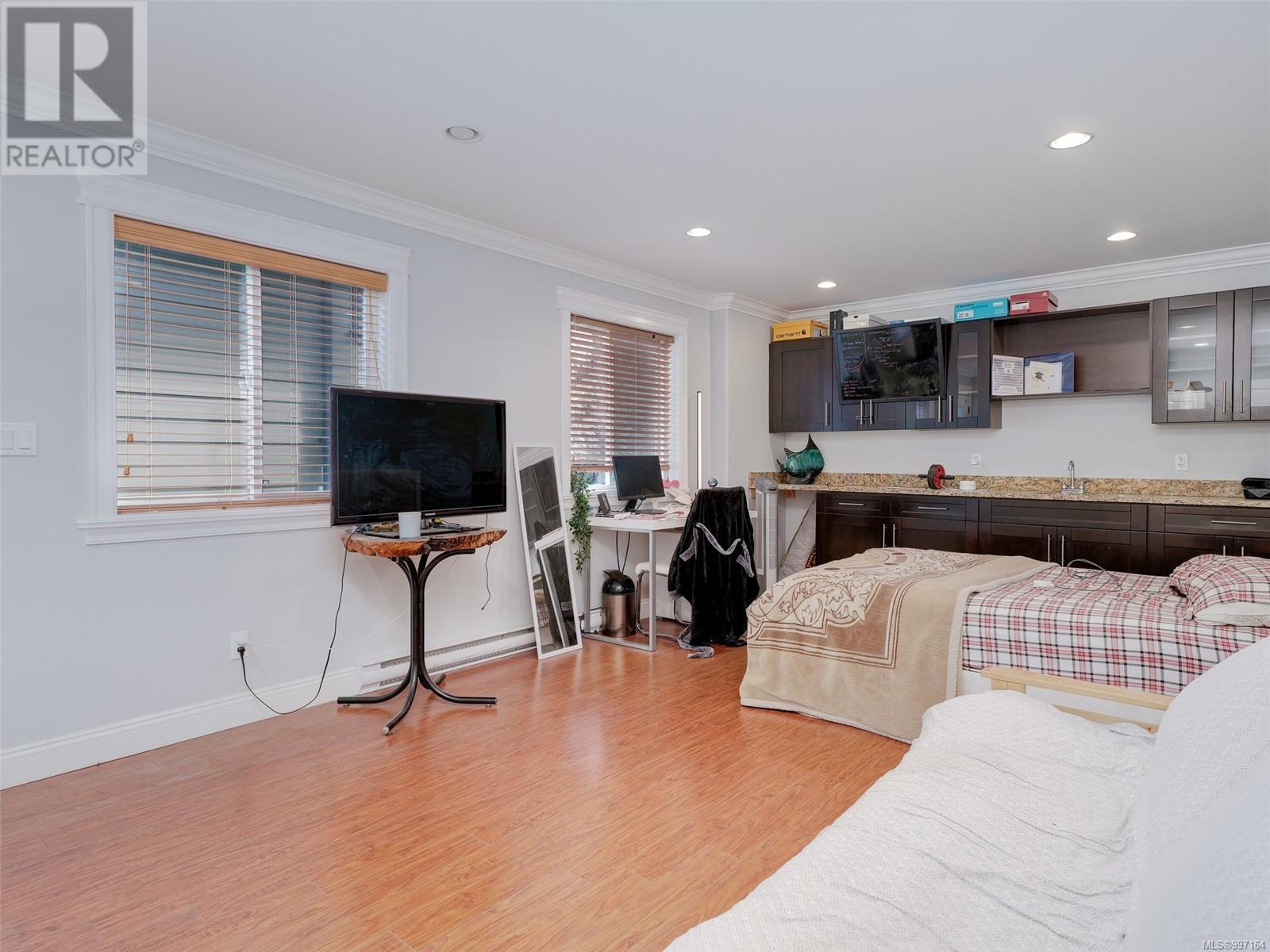  2195 Stone Gate, Langford