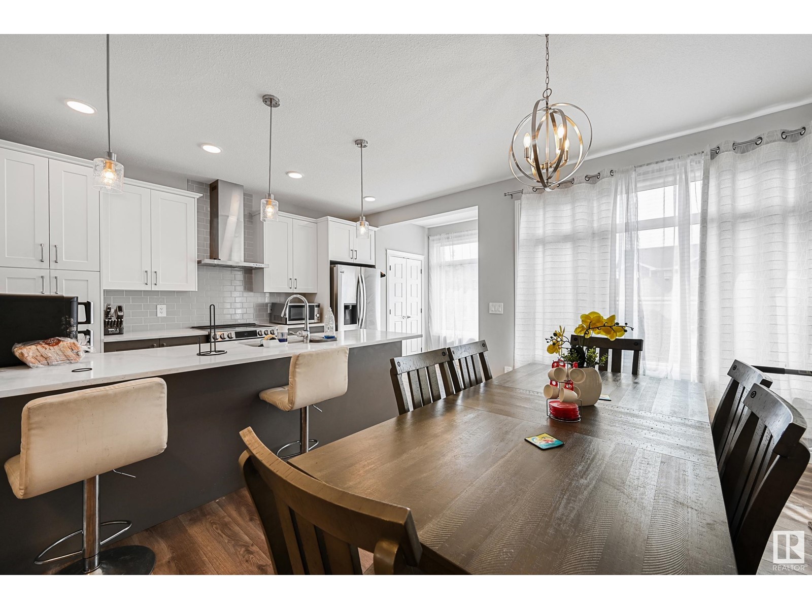 16703 30 AV SW, Edmonton