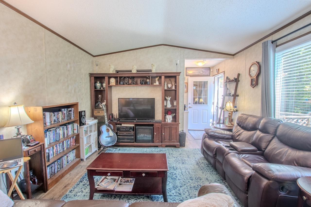 18 3942 COLUMBIA VALLEY ROAD, Cultus Lake East, Cultus Lake