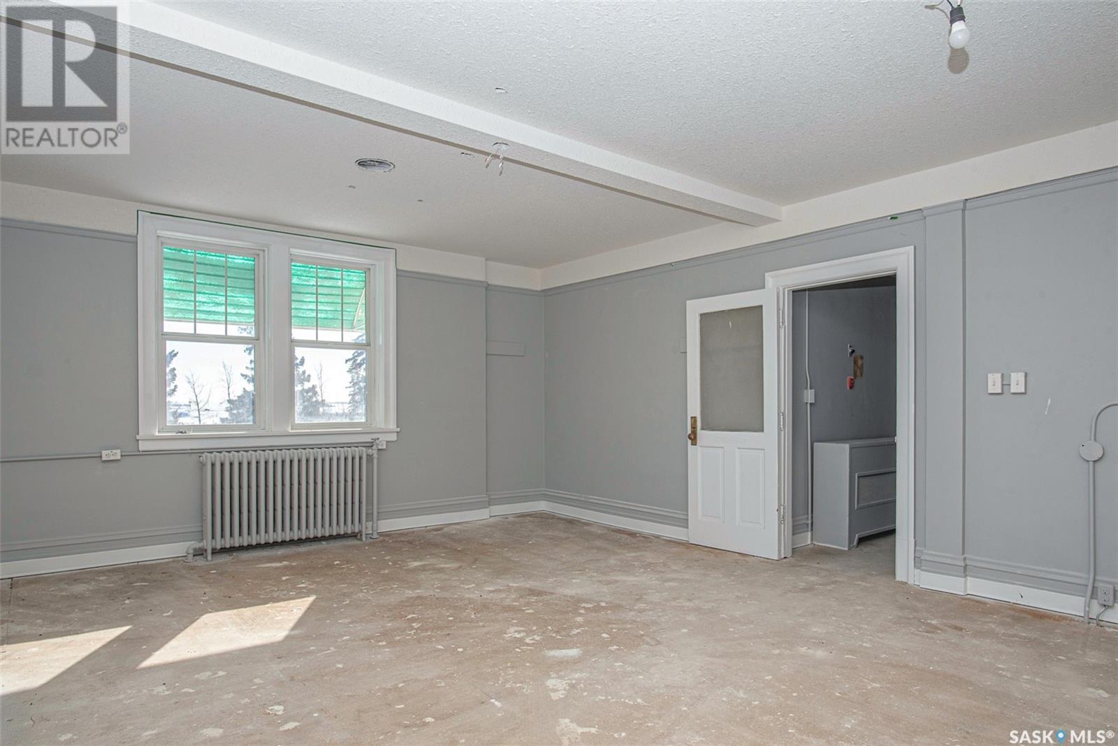Photo 6 of 207 Otterloo Street, Indian Head SK