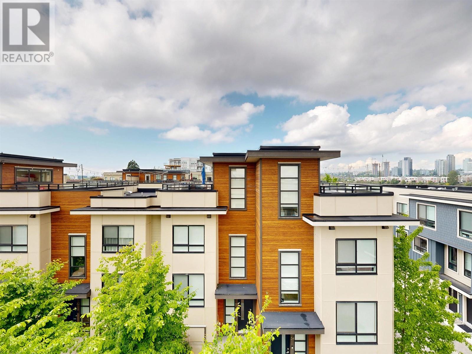 #18-10233 RIVER Drive, Richmond