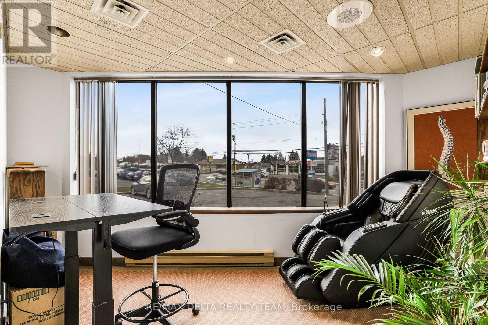 Photo 15 of 2548 St Joseph Boulevard, Ottawa ON