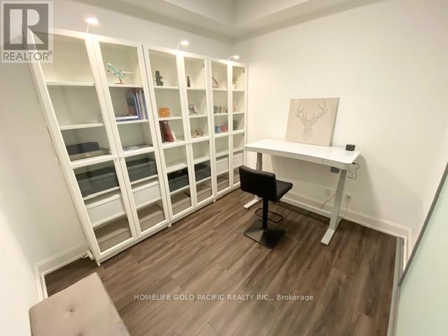 Photo 14 of 802 18 Water Walk Drive, Markham ON