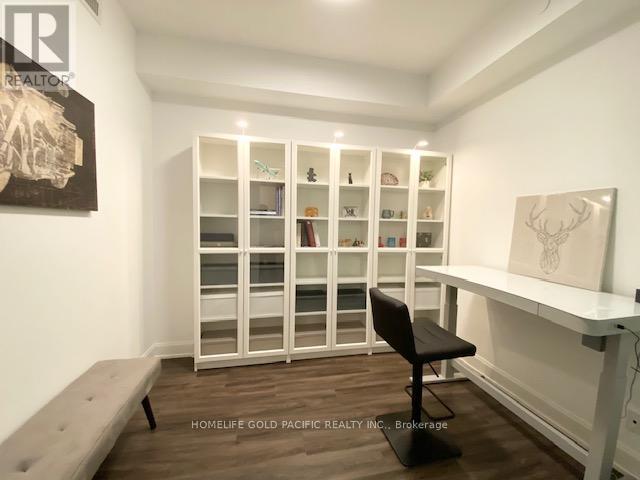 Photo 13 of 802 18 Water Walk Drive, Markham ON