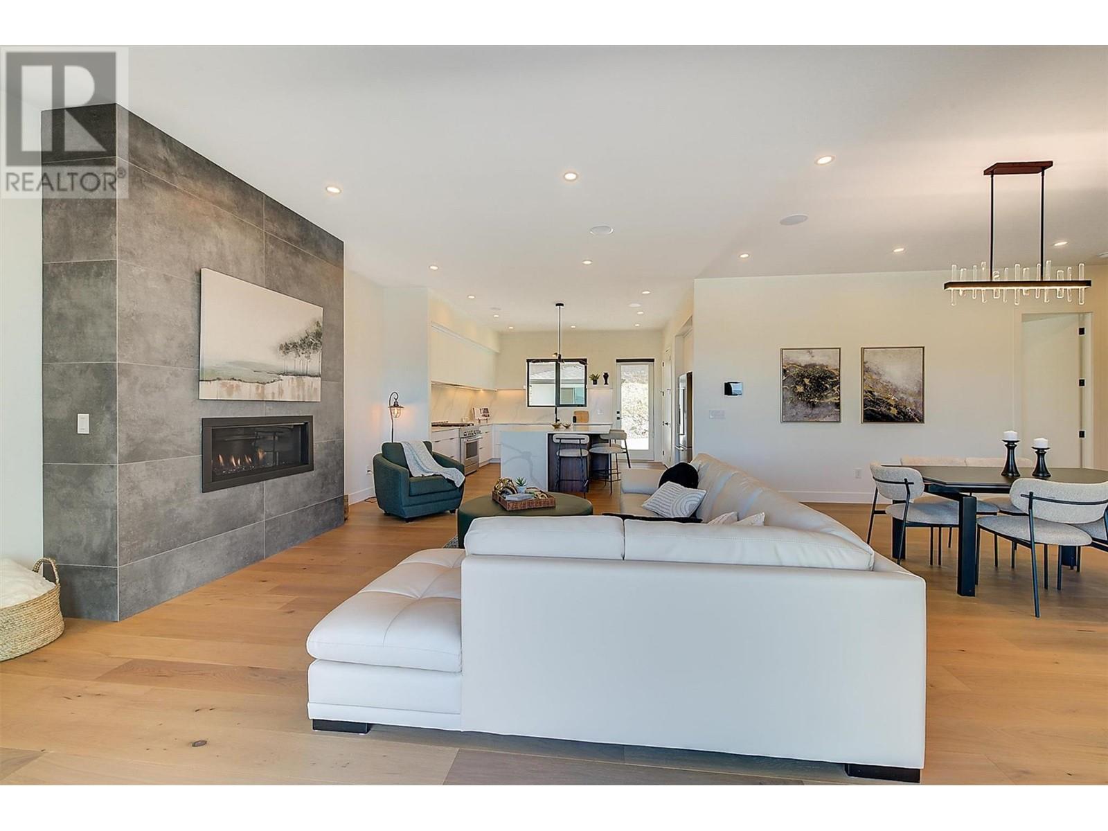  3342 Vineyard View Drive, West Kelowna